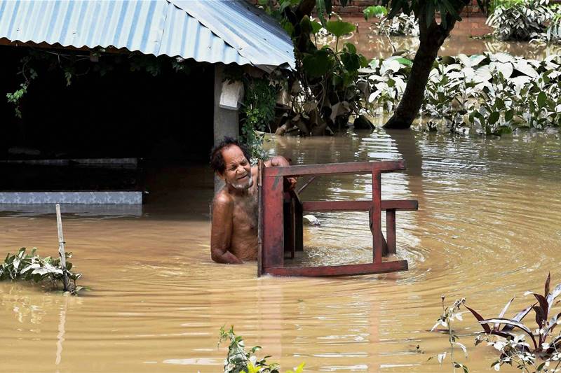 flood in bihar, flood in assam, bihar floods, india floods, assam floods, monsoon, heavy rains, flood in india, flood in northeastern states, india news, india pics, latest news, latest pics