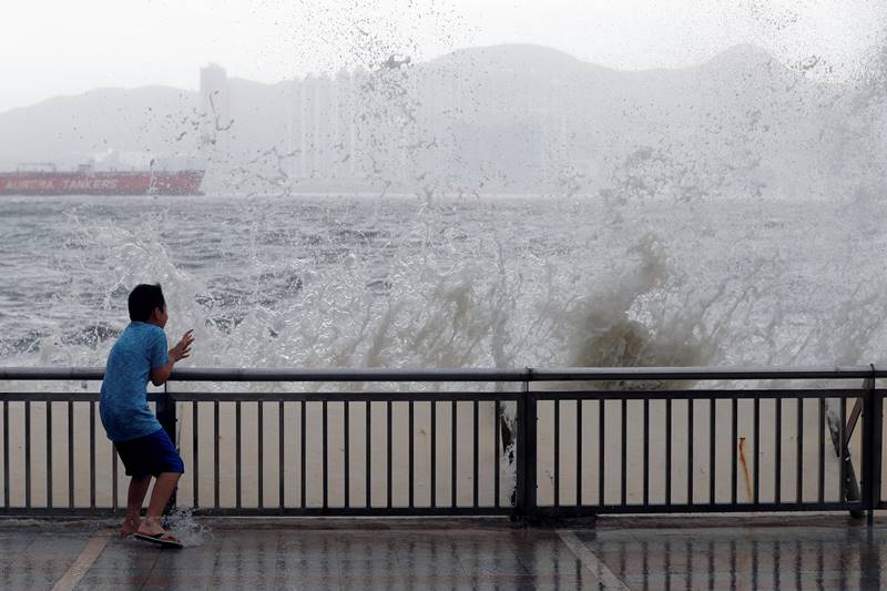 Typhoon Hato, hong kong, storm, hong kong storm, storm in hong kong, Typhoon Hato in hong kong, flood, hurricane, latest news, world news, pics