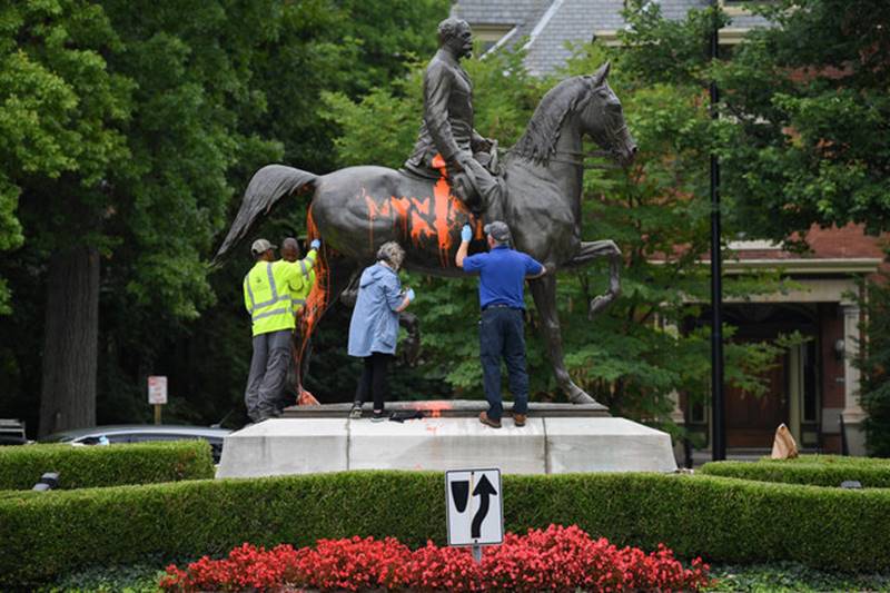 Confederate statues, US, Donald Trump, removal of monuments, removal of statues, US Supreme Court, Pelosi