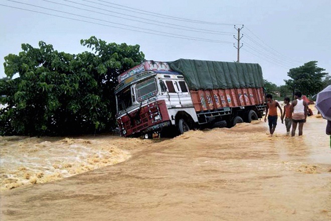 bihar floods, bihar flood pics, bihar floods pic, bihar flood images, bihar flood situation, bihar flood report