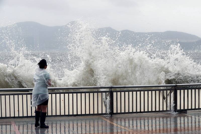 Typhoon Hato, hong kong, storm, hong kong storm, storm in hong kong, Typhoon Hato in hong kong, flood, hurricane, latest news, world news, pics