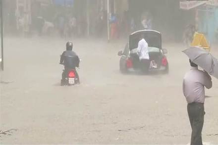mumbai car videos, mumbai cars floating video, video mumbai cars floating, mumbai videos cars floating, mumbai rains, mumbai rain video mumbai rains, mumbai rains today news, rain in mumbai today news, rain mumbai, rain mumbai 2017, rain mumbai today, rain mumbai news