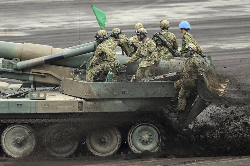 japan, japan military drill, japan drill, live fire drills, military, japan military, Japan Self Defense Forces, Mount Fuji, military exercise, soldiers, tanks, helicopters, tokyo, north korea, Kim Jong-Un, missile, japan latest news, japan pics, japan news, Mount Fuji pics
