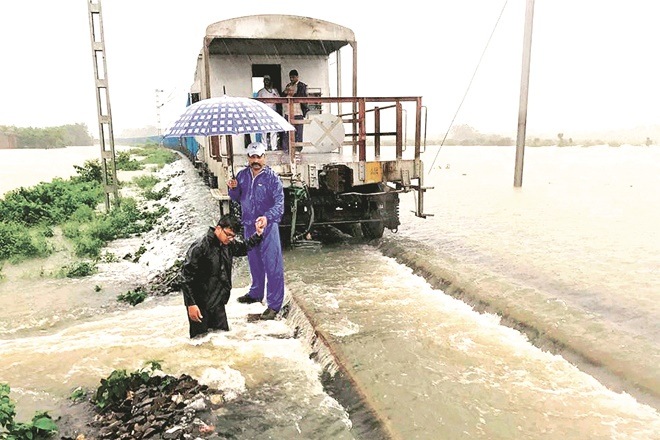 bihar floods, bihar flood pics, bihar floods pic, bihar flood images, bihar flood situation, bihar flood report