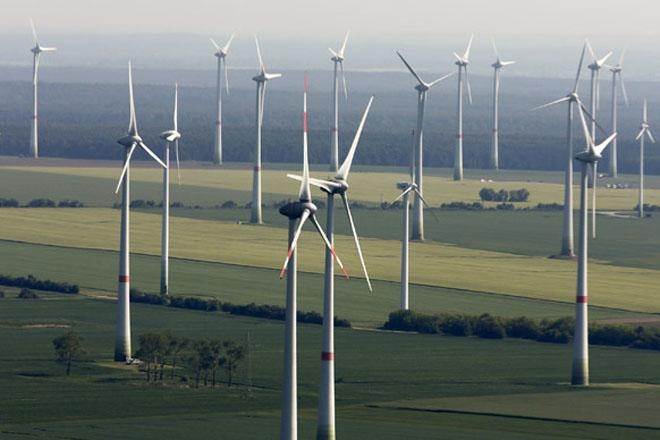 While the 175 GW target for 2022 is an aspirational one, chief economic advisor Arvind Subramanian has done well to inject a healthy dose of reality into this idyllic picture. (Image: Reuters)