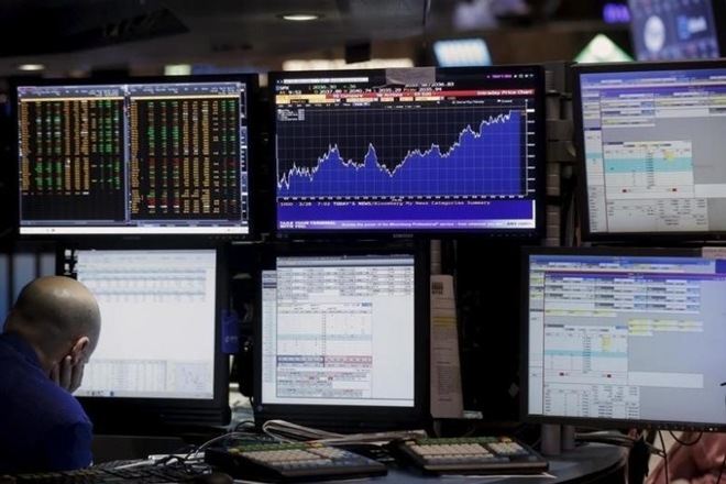 World’s biggest money-market fund can grow more, Fitch says