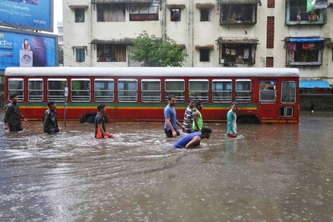 Mumbai rains claim four lives - India News | The Financial Express