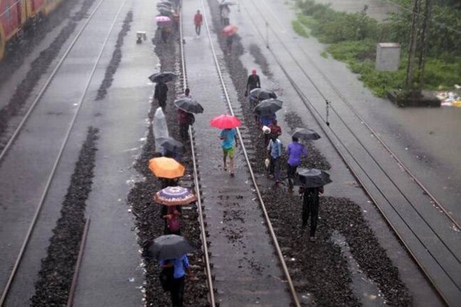 Railways cancels 16 long distance trains, Railways cancels trains, mumbai rains, Railways cancels Indore-Mumbai Central Avantika Express, Udaipur City Bandra T Superfast Express train, Maharashtra floods