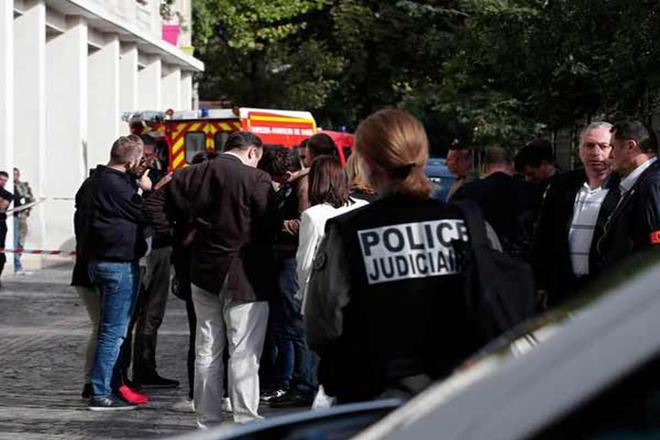 Paris attack, paris attack news, Paris attack update, Paris attack six soldiers, Paris attack BMW driver, Paris attack 2017, Paris attack France, France, Paris, World news, Latest news, recent news Paris attack, paris attack news, Paris attack update, Paris attack six soldiers, Paris attack BMW driver, Paris attack 2017, Paris attack France, France, Paris, World news, Latest news, recent news