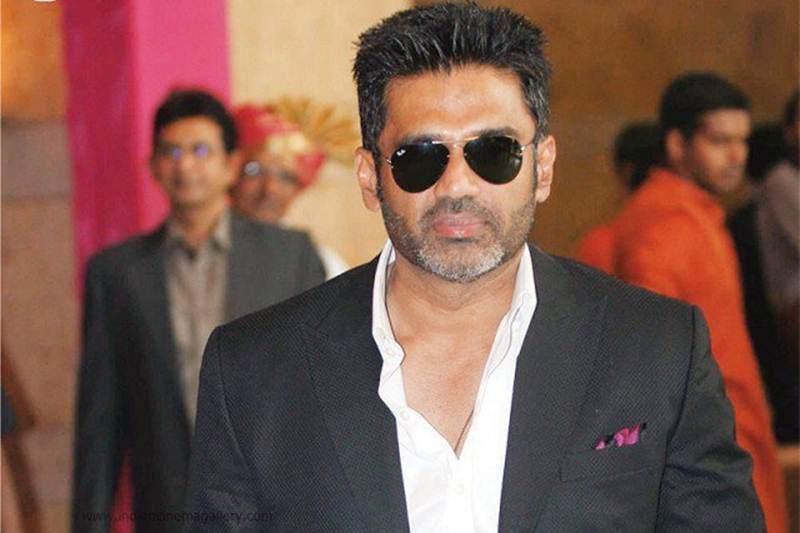 Action man Suniel Shetty mostly beat bad guys to pulp with his hands in most of the movies in which he starred in the 90s. In the real life, however, he is one of the smartest businessmen in the B-town. Being a fitness freak, Suniel Shetty runs a number of gyms across India. He owns a production house by the name of Popcorn Entertainment. Suniell owns Mischief, a series of boutiques spread across Mumbai, and also runs a few restaurants in the city. Suniel Shetty also backs ‘Beardo’, a company dealing in grooming products specifically designed for men with beards.