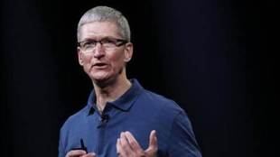 tim cook, tim cook news, tim cook latest news, tim cook apple, apple news, apple latest news, S&P, stock award, apple outshines S&P