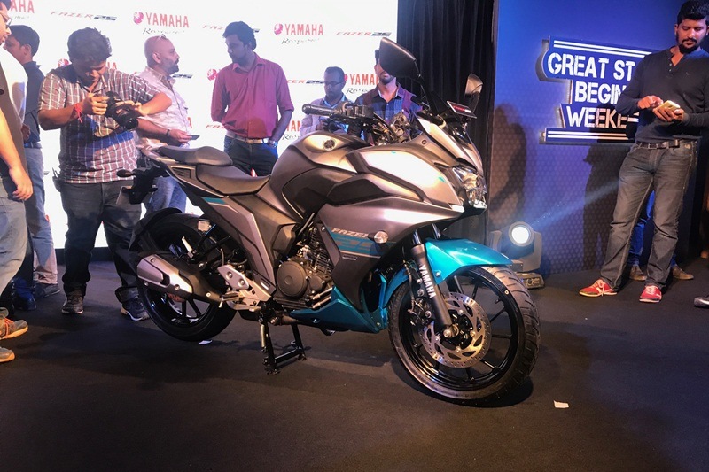 The Fazer 25 is powered by the same engine that comes on the FZ 25, a 249cc 4-stroke, SOHC, 2-valve, single-cylinder, air-cooled, fuel injected engine that produces 20.6 hp at 8,000 rpm and 20 Nm at 6,000 rpm of torque.