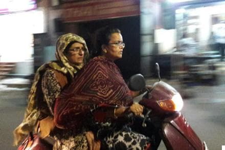 Kiran bedi, Kiran Bedi helmet, kiran bedi puducherry, puducherry kiran bedi, kiran bedi safety drive, bedi incognito safety drive,