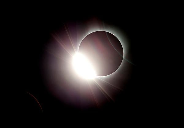 Solar Eclipse, total solar eclipse, solar eclipse in us, united states solar eclipse, solar eclipse in united states, total solar eclipse view, view of complete solar eclipse, solar eclipse complete view, solar eclipse picture, solar eclipse video, solar eclipse