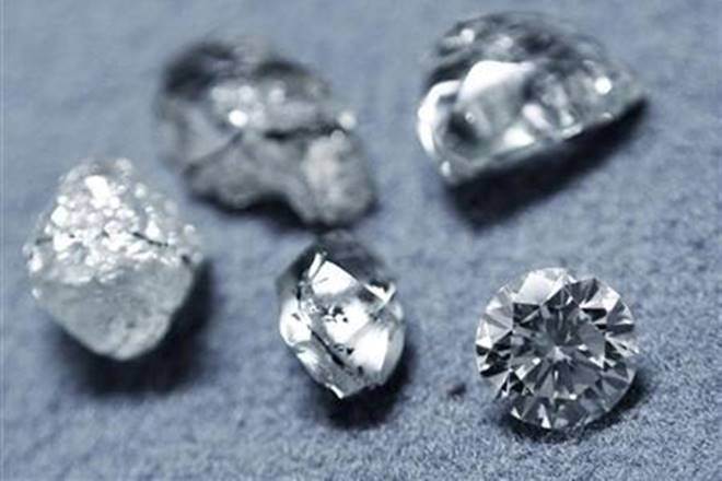 diamonds, surat boy returns diamond, surat, watchman son returns diamonds