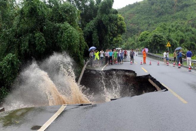Macau, Typhoon, Typhoon China, Typhoon Hato, pla, China Government, Bejing, China GDP Macau, Typhoon, Typhoon China, Typhoon Hato, pla, China Government, Bejing, China GDP