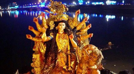 Mamata Banerjee, Mamata Banerjee on idol immersion, Mamata Banerjee durga puja, hindu outifts on durga puja, hindu outfits on idol immersion in durga puja, durga puja idol immersions, india news, latest news