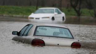 italy heatwave water avalanche death 2017, campania alps italy avalanche death, alps dolomites range italy car woman death