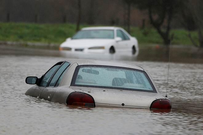 italy heatwave water avalanche death 2017, campania alps italy avalanche death, alps dolomites range italy car woman death italy heatwave water avalanche death 2017, campania alps italy avalanche death, alps dolomites range italy car woman death