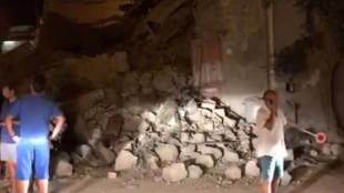 earthquake, earthquake in Italian island, earthquake warning, buildings collapsed, two dead, italy two dead, quake kills two