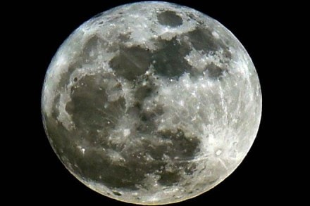 rusty lunar rock, lunar rock, moon interior, dry moon interior, NASA, lunar surface, Apollo 16 mission, Moon history, moon formation