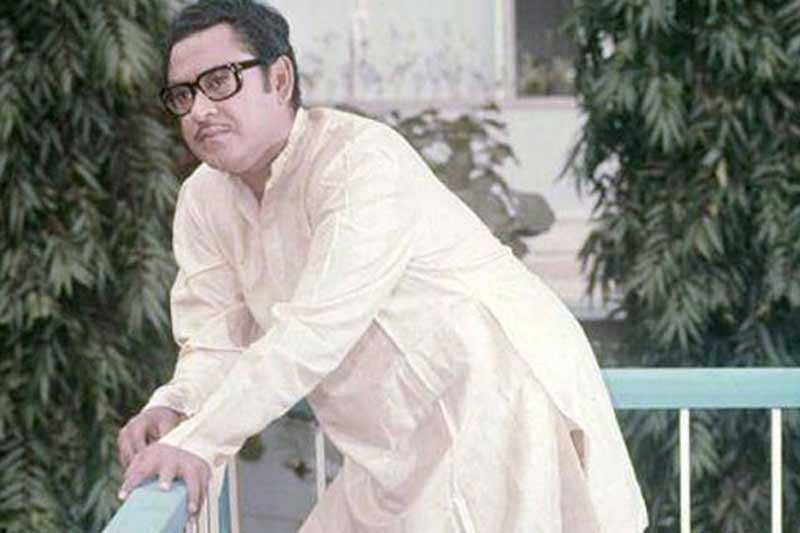 kishore kumar, kishore kumar birthday, kishore kumar 2017, kishore kumar anniversary, late singer kishore kumar, fond memories of kishore kumar, unseen pictures of kishore kumar, rare pictures of kishore kumar, bollywood singer kishore kumar, legendary singer kishore kumar, legendary kishore da, kishore da memories, golden era of kishore kumar