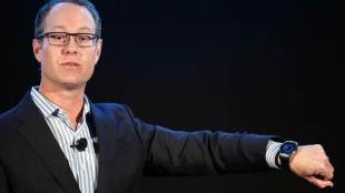 qualcomm president, derek aberle, qualcomm news, qualcomm president quits, apple inc, apple news, world news