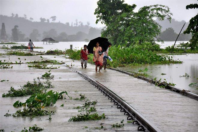 Bihar Flood, West Bengal Flood, Kishanganj Flood, Purnia Flood, Uttar Dinajpur Flood, bihar flood traffic jam, bihar flood blocked highways, bihar news, bihar flood affected areas, India news, recent news, latest news