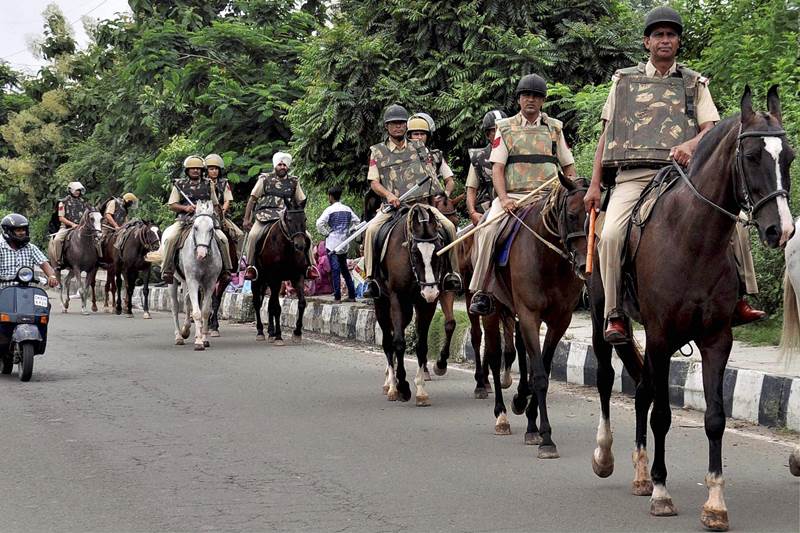 gurmeet ram rahim, ram rahim, ram rahim rape verdict, ram rahim convoy, 200 cars convoy, punjab lockdown, haryana lockdown, dera sacha sauda followers, foolowers of dera sacha sauda, dera sacha sauda images, panchkula, ram rahim panchkula verdict, ram rahim news, ram rahim images