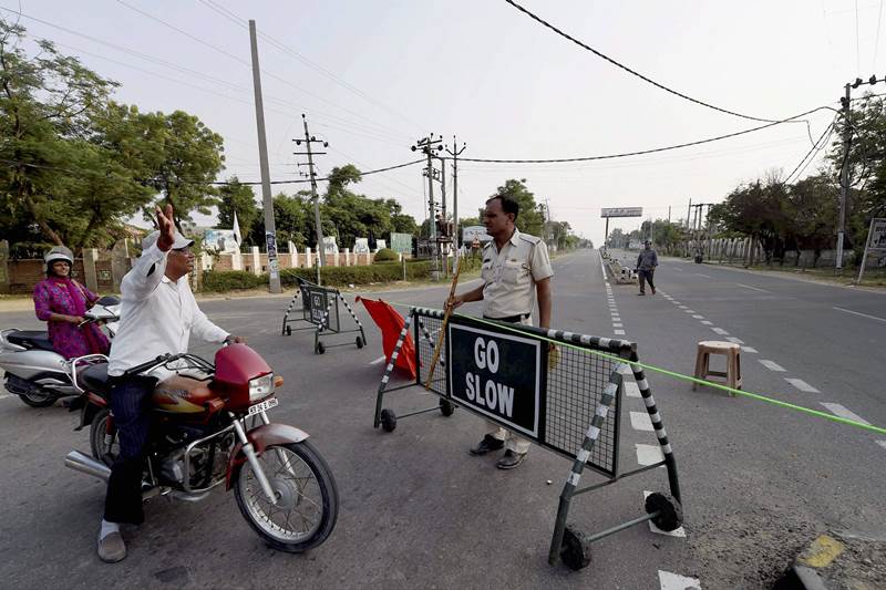 gurmeet ram rahim, ram rahim, ram rahim rape verdict, ram rahim convoy, 200 cars convoy, punjab lockdown, haryana lockdown, dera sacha sauda followers, foolowers of dera sacha sauda, dera sacha sauda images, panchkula, ram rahim panchkula verdict, ram rahim news, ram rahim images