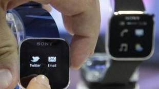 Smartwatch, Smartwatch 2017, wearable market 2017, wearable technology, wearable devices market, Apple, Apple Watch, Siri, Asus, Huawei, LG, Samsung, Sony