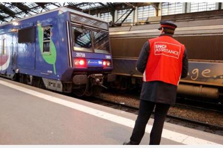Train Station, France, armed men spotted