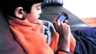 online addiction, tech addiction, virtual reality game, blue whale, technology, technology addiction