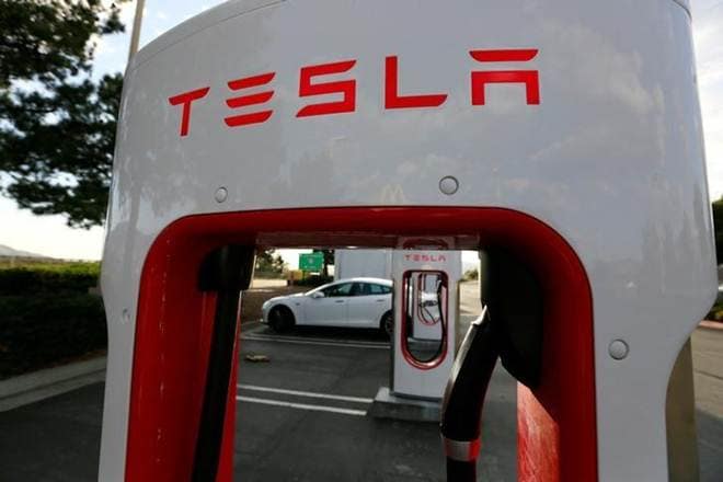 Tesla, tesla employees, tesla employess fired, tesla engineers, tesla manager, tesla factory 