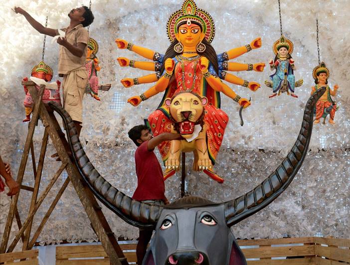 durga puja, durga puja 2017, durga puja in kolkata, kolkata durga puja, durga puja celebrations, puja pandal, delhi durga puja, delhi puja, durga puja pics, durga puja in india, latest news, kolkata news