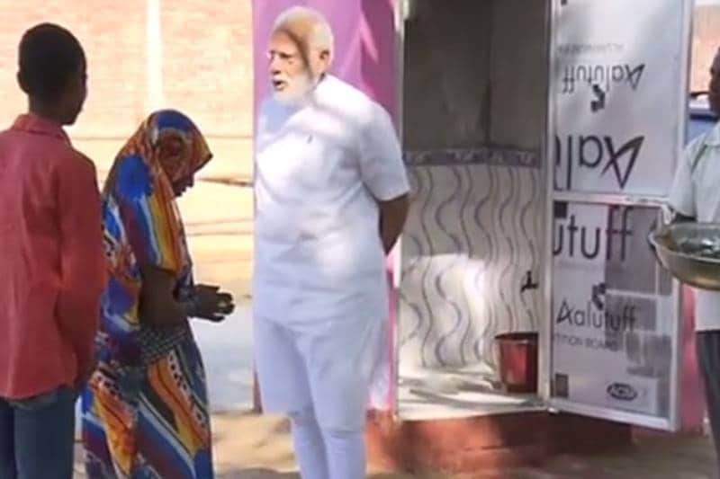 pm narendra modi, modi Varanasi visit, modi varanasi visit updates, yogi adityanath, pm modi, watch modi in varanasi, Pashu Arogya Mela, Farmer's rally, watch modi, modi, pm, Mahamana Express, Lok Sabha, Lok Sabha constituency, Varanasi, Vadodara, Mahamana Express, Yogi Adityanath, Smriti Irani, modi in up, modi in varanasi, pm in up, pm in varanasi, pm Varanasi visit, Durga Mata Temple, Tulsi Manas Temple, UTTAR PRADESH NEWS, UP NEWS