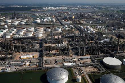 Hurricane Harvey, Hurricane Harvey texas, Hurricane Harvey refineries, Hurricane Harvey refinery, Hurricane Harvey crude price, crude prices, gasoline prices, Motiva Enterprises, Port Arthur refinery