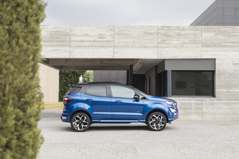 The new Ford EcoSport for the first time offers Ford Intelligent All Wheel Drive technology for improved traction on- and off-road, combined with an advanced new 1.5-litre EcoBlue diesel engine, delivering up to 123.29 bhp and optimised CO2 emissions.