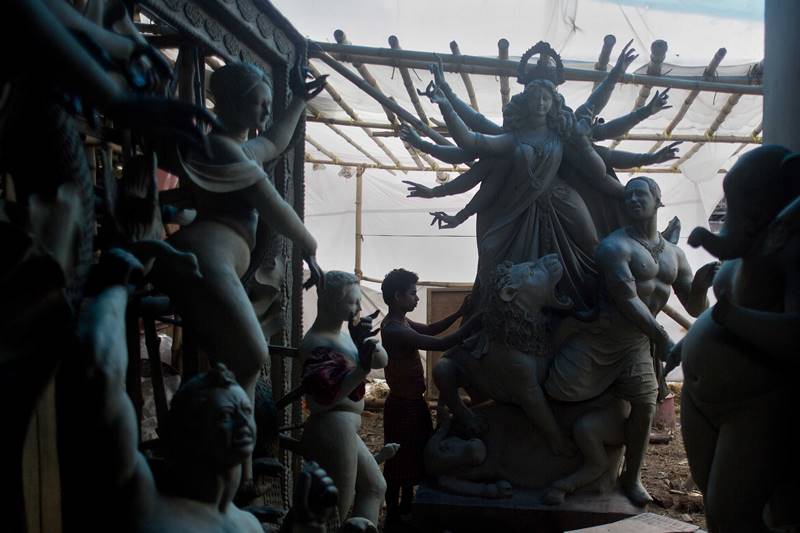 Mahalaya 2017, Mahalaya, Durga Puja, Navratri, when is Mahalaya 2017, when is Mahalaya, Mahalaya Amavasya, Shradh 2017, Significance of Mahalaya, Goddess Durga, Durga Puja calender, Pitra Visarjan 2017 Pita Paksha 2017 amavasya 2017 Durga Puja 2017 amavasya puja vidhi 2017