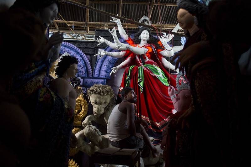 Mahalaya 2017, Mahalaya, Durga Puja, Navratri, when is Mahalaya 2017, when is Mahalaya, Mahalaya Amavasya, Shradh 2017, Significance of Mahalaya, Goddess Durga, Durga Puja calender, Pitra Visarjan 2017 Pita Paksha 2017 amavasya 2017 Durga Puja 2017 amavasya puja vidhi 2017
