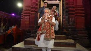 Narendra Modi Varanasi visit, Narendra Modi Varanasi visit news, Narendra Modi Varanasi visit, PM flags off Mahamana Express, PM MODI inaugurates projects worth over Rs 1000 cr. PM MODI visits Durga, Tulsi Manas temples