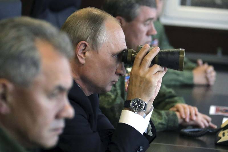 russia, war games, Vladimir Putin, russia president Vladimir Putin, NATO, military drill, military exercise, war against the west, Zapad-2017, tank, helicopters, missiles, paratroopers, latest pics, war games news, war games pics