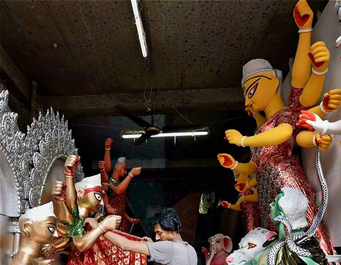Mahalaya 2017, Mahalaya, Durga Puja, Navratri, when is Mahalaya 2017, when is Mahalaya, Mahalaya Amavasya, Shradh 2017, Significance of Mahalaya, Goddess Durga, Durga Puja calender, Pitra Visarjan 2017 Pita Paksha 2017 amavasya 2017 Durga Puja 2017 amavasya puja vidhi 2017