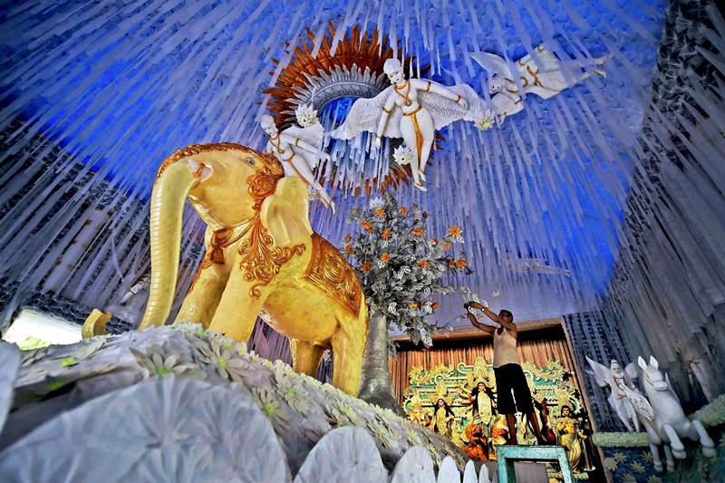 durga puja, durga puja 2017, durga puja in kolkata, kolkata durga puja, durga puja celebrations, puja pandal, delhi durga puja, delhi puja, durga puja pics, durga puja in india, latest news, kolkata news