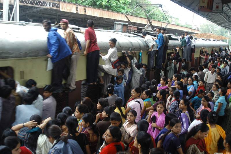 Mumbai‬, ‪Prabhadevi railway station‬‬, Elphinstone road station, Elphinstone road station stampede, Elphinstone stampede, Elphinstone railway station stampede, mumbai local, mumbai local train, mumbai local train images, mumbai local rush, mumbai local train rush