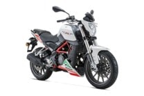 Upside-down front forks and rear monoshock.