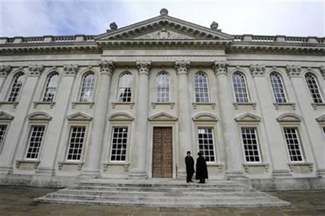 Cambridge University, UK, practice of handwritten exams, British Institute of Graphologists, digital education strategy, bad handwriting Cambridge University, UK, practice of handwritten exams, British Institute of Graphologists, digital education strategy, bad handwriting