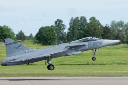 saab gripen, saab gripen e, gripen e specifications, gripen e cost, saab gripen 5th generation, saab gripen India, saab adani, gripen vs f16, griven vs f16 block 70, saab gripen iaf, strategic partnership model