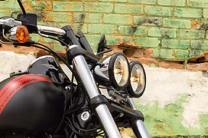  Twin round headlights. 