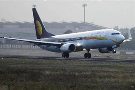 Jet Airways offers, Jet Airways festival offers, offer by jet airways, festive season, flight rates in festive season, airline company, airline company in festive season, national flights during festive season